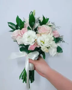 hoa cầm tay cô dâu handmade